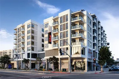 511 S Harbor 728