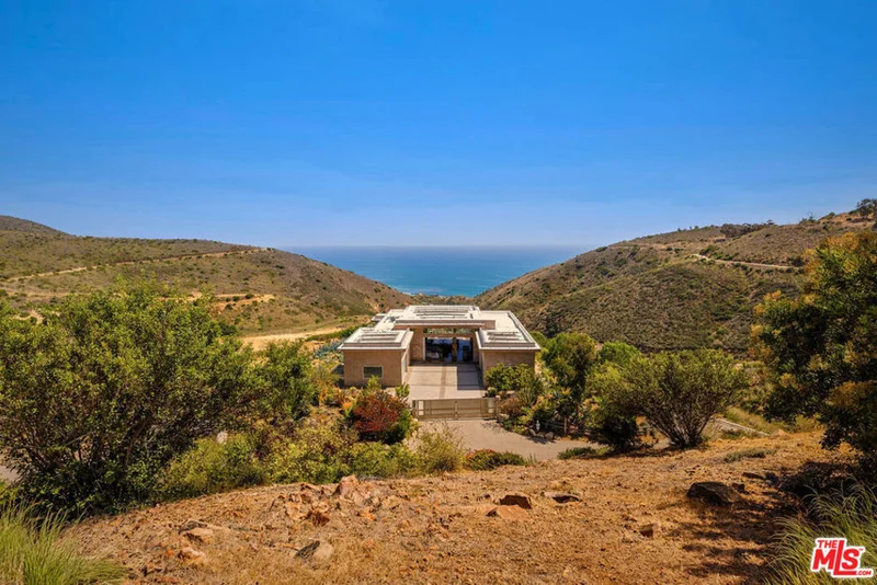 10715 Yerba Buena Road photo 2