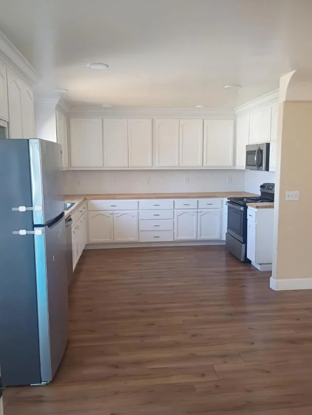 9775 New Avenue photo 2