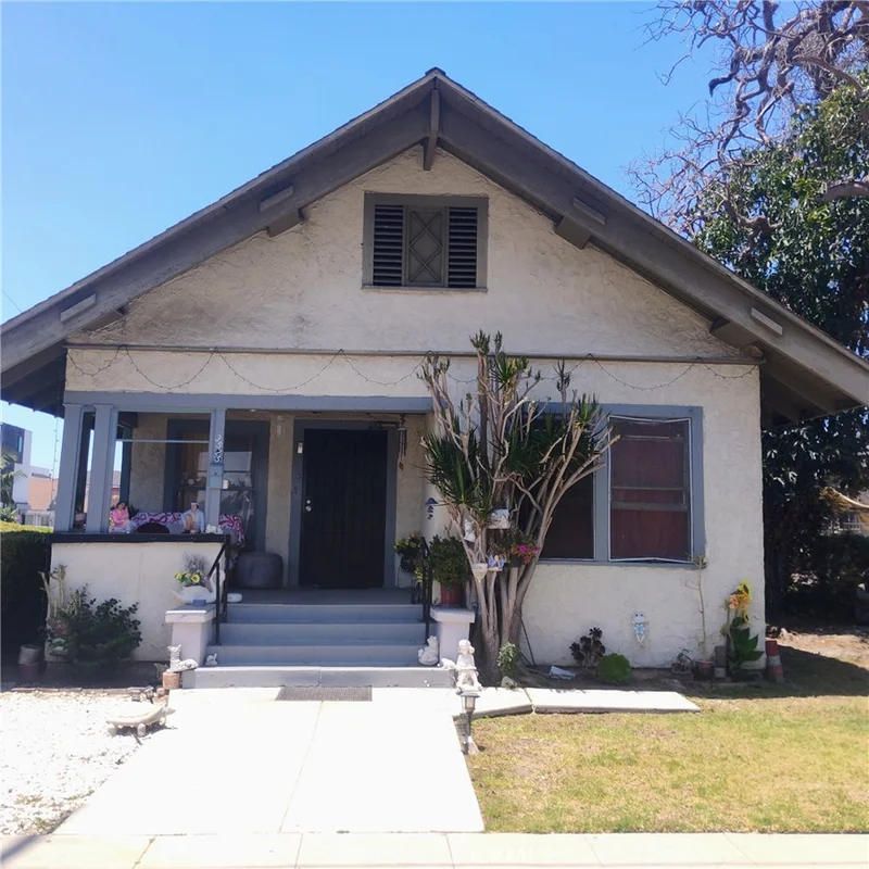 3525 RAYMOND