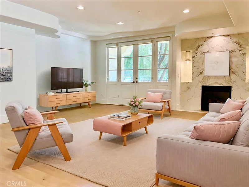1861 Veteran Avenue 101