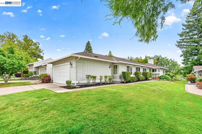 551 Rolling Hills Ln, Danville, CA 94526