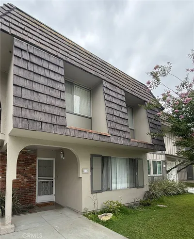 4042 Larwin