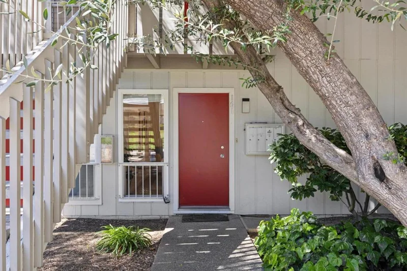 255 S Rengstorff Avenue 161 photo 2