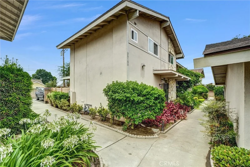 10761 Magnolia Avenue 101