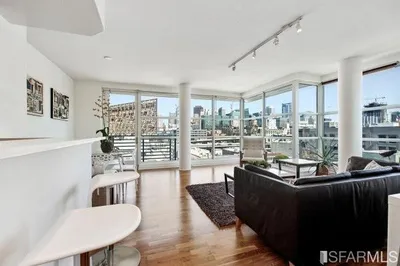555 4th Street 933 photo 2