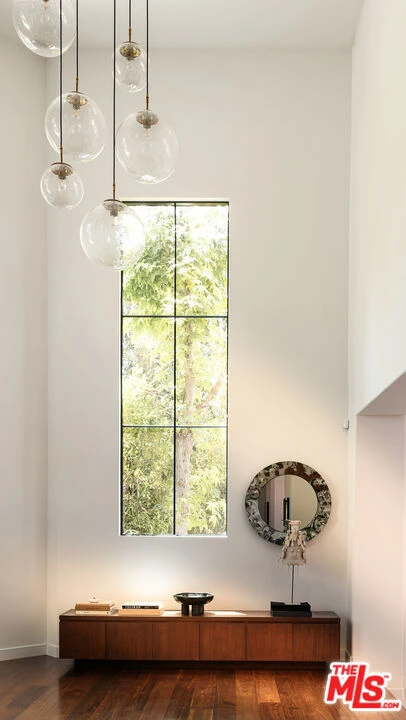 Interior 4