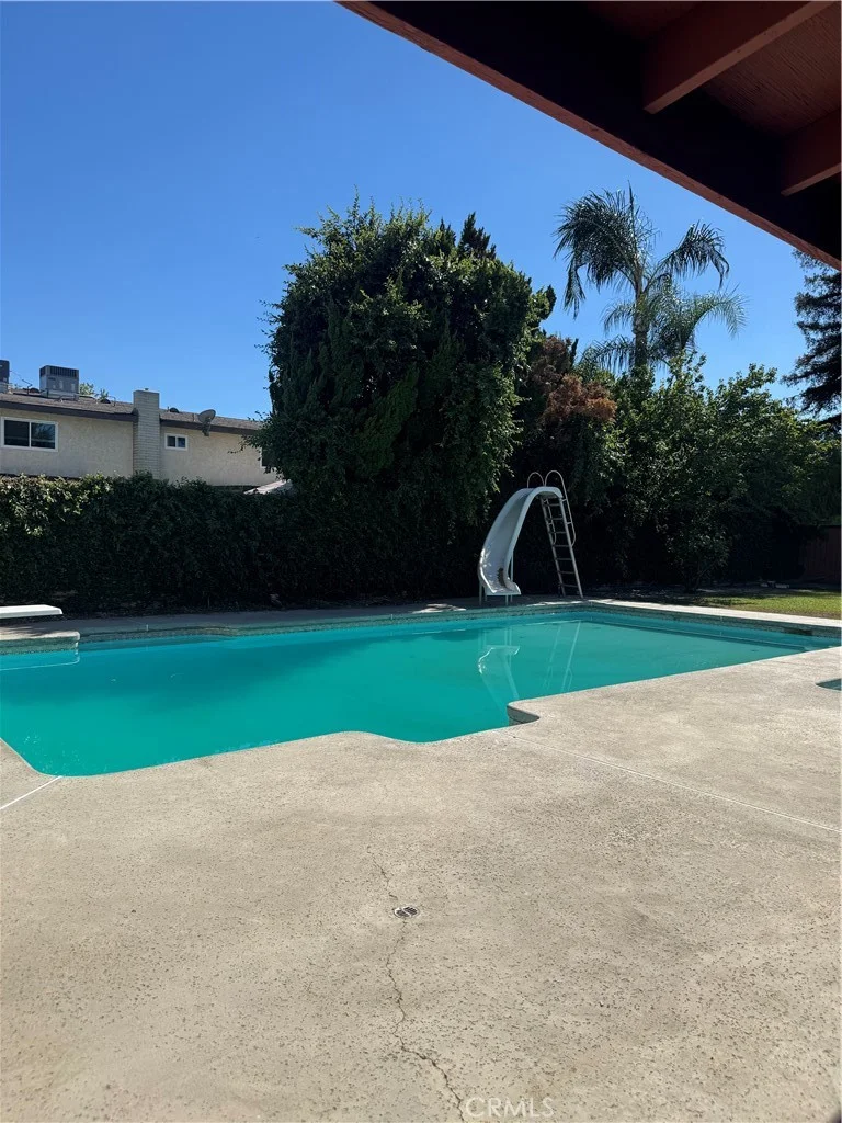 Photo 2 of 7813 Nairn Court