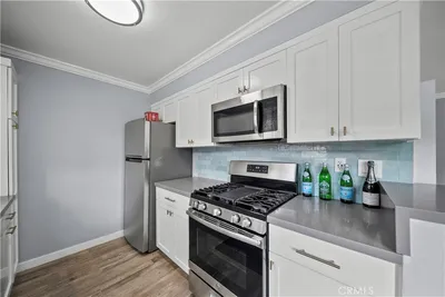 11138 Aqua Vista Street 52 photo 2