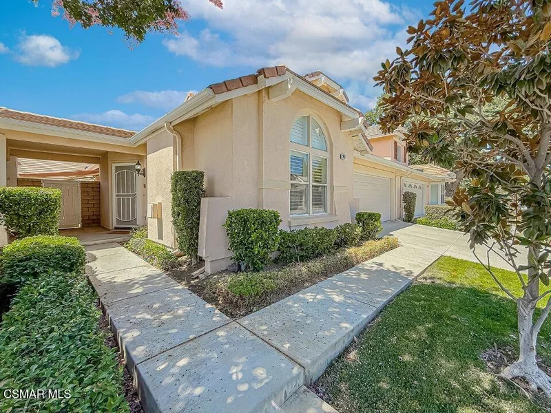2037 Freesia Avenue photo 2