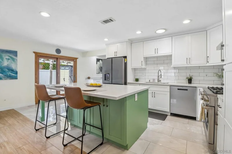 6531 Cowles Mountain Blvd, San Diego, CA 92119