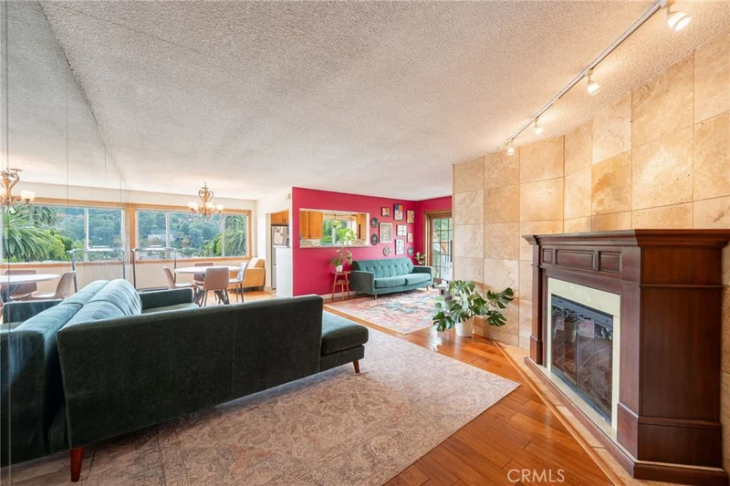 2260 N Cahuenga #507 photo 2