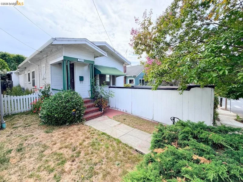 3524 Wisconsin St photo 2