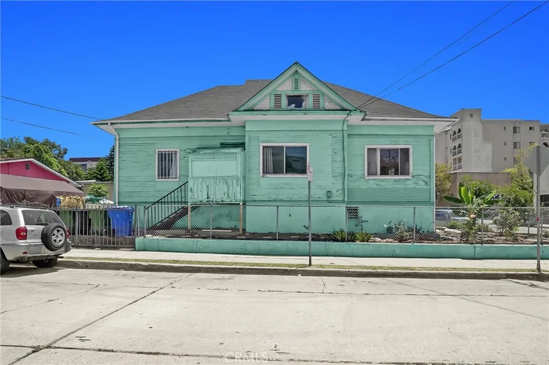 Photo 2 of 1465 W Temple Street