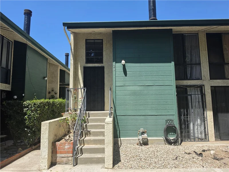Photo 2 of 11107 Arminta Street 22