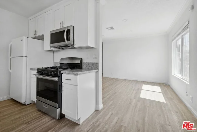 6612 De Longpre Avenue 5, Los Angeles, CA 90028