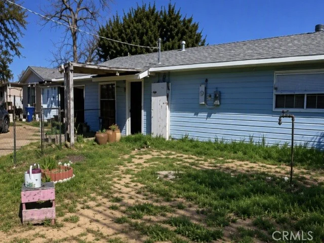2538 Golden Gate Drive photo 2
