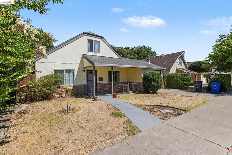 3879 Shasta Cir photo 2