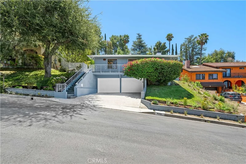 4319 Pampas Road