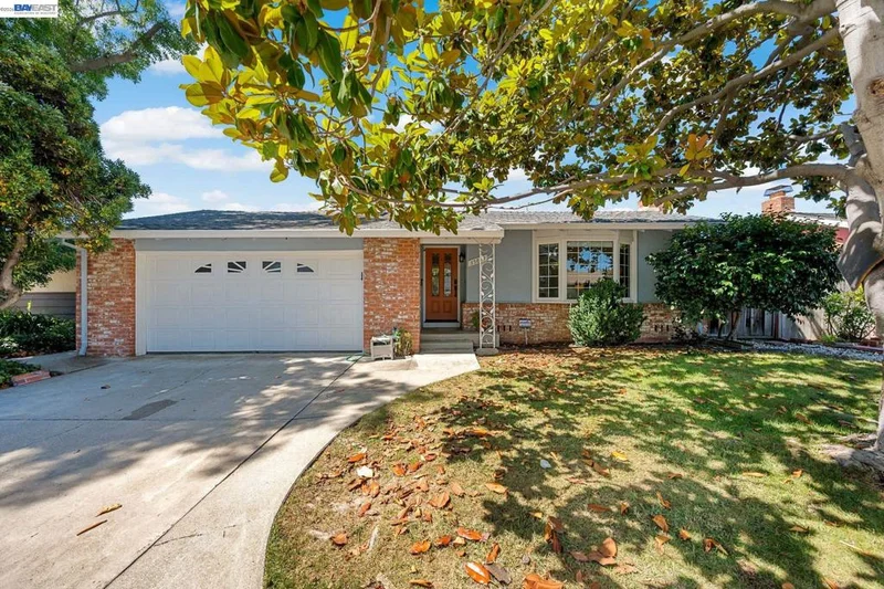 35843 Salvador Ct