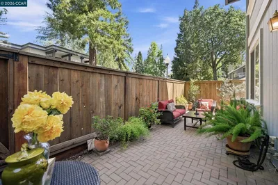 14 Danville Oak Pl photo 2