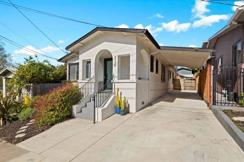 3156 Texas Street