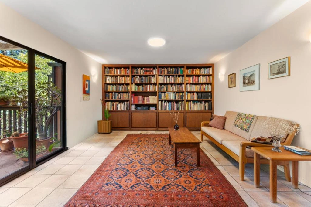 Interior 3