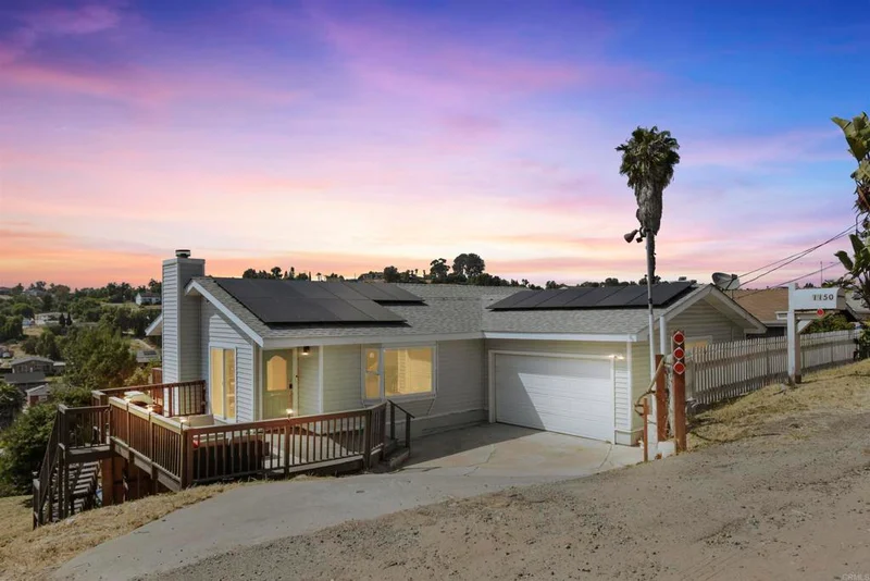 1150 Evelyn Street photo 2