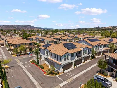 45477 Calle Cirros