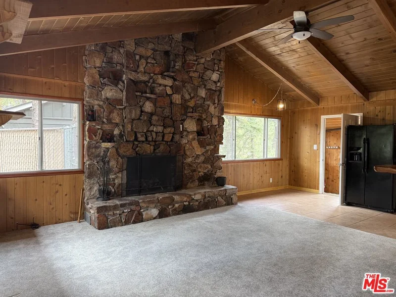 42995 Sunset Drive photo 2