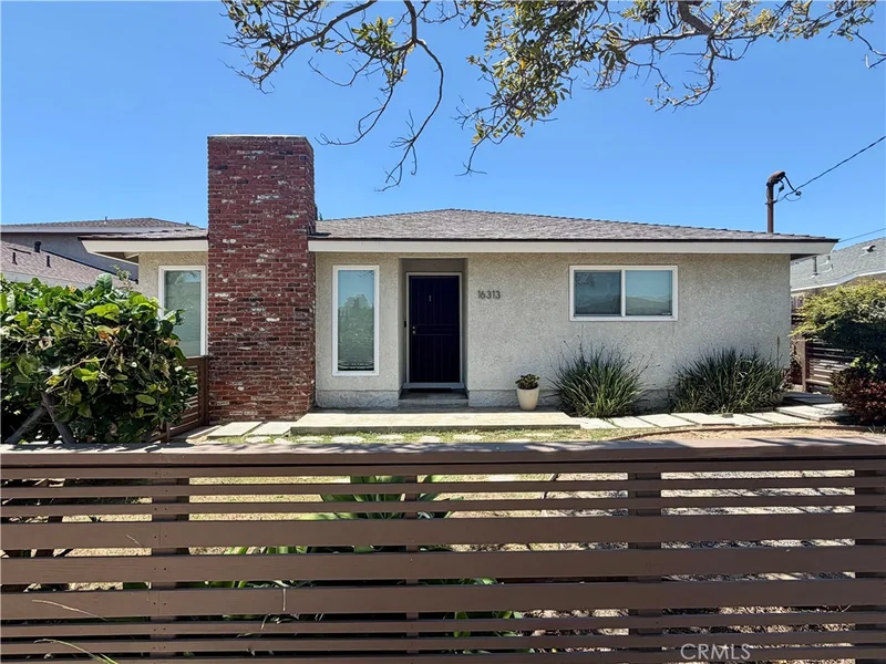 16313 S Saint Andrews Place 1, Gardena, CA 90247
