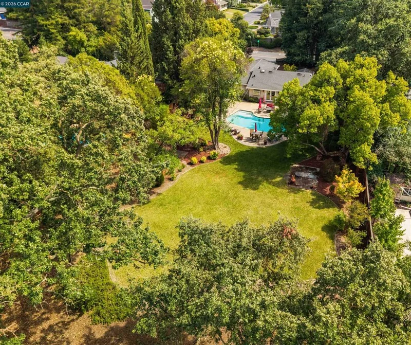 2065 Diablo Rd