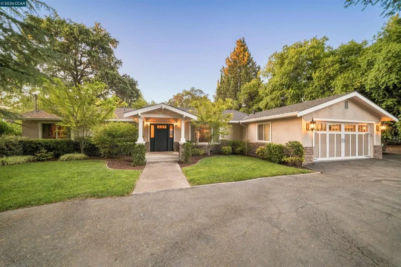 Photo 2 of 2065 Diablo Rd