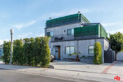 6440 W 87th Place