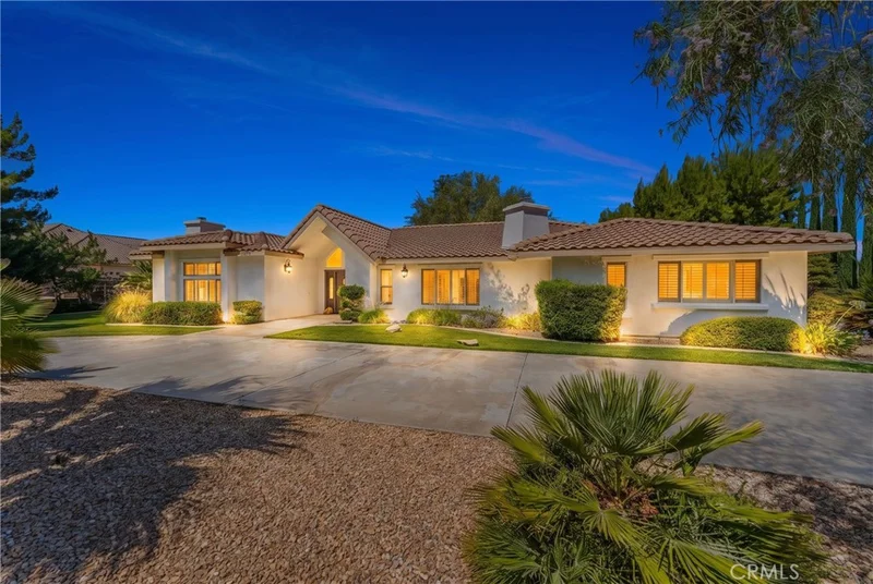 41901 Calle Clarita photo 2