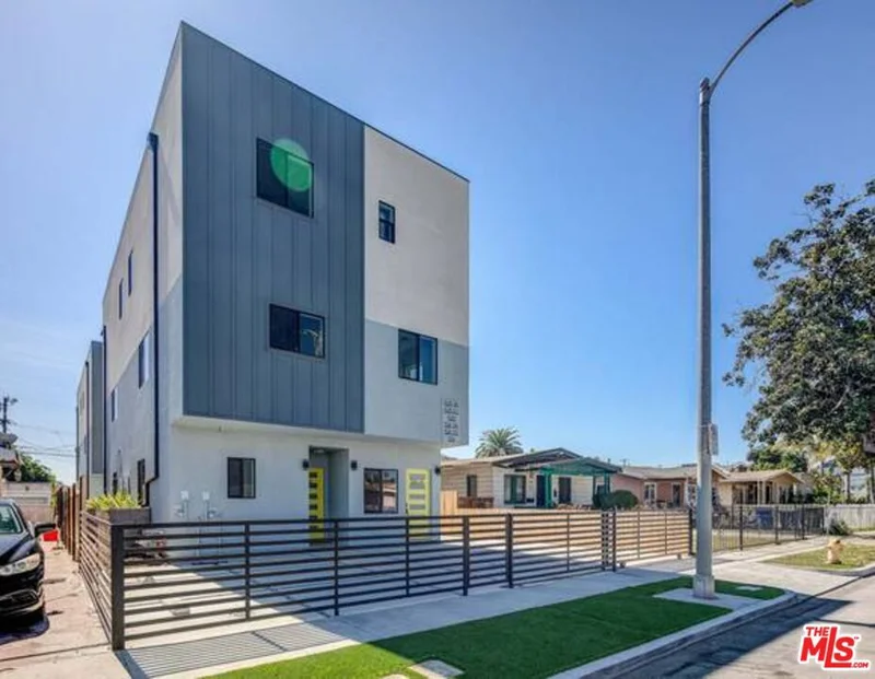624 W 83rd Street 626 1/4