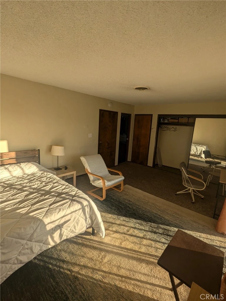 Interior 4