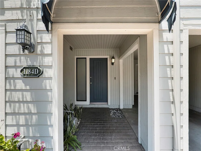 1184 S Westlake D
