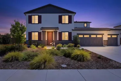 1225 Autumn Breeze Drive photo 2