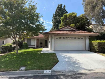 1120 Calle Del Baston