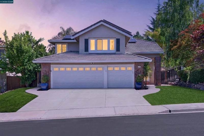 406 Skycrest Dr