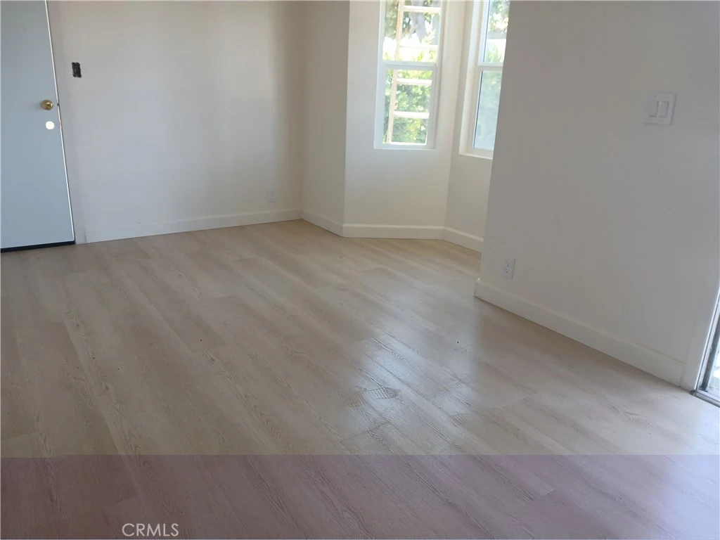 Interior 4