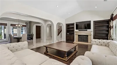 2355 Milano photo 2