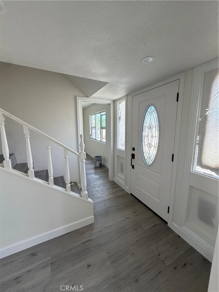 Interior 4