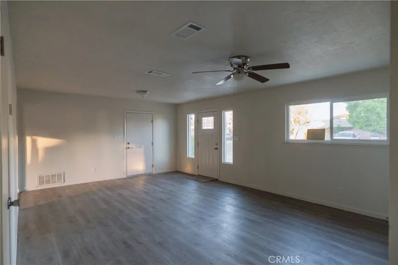 3257 Juneau Court photo 2