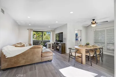 75 Cambria photo 2