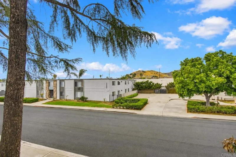 Photo 2 of 1045 Peach Avenue 8