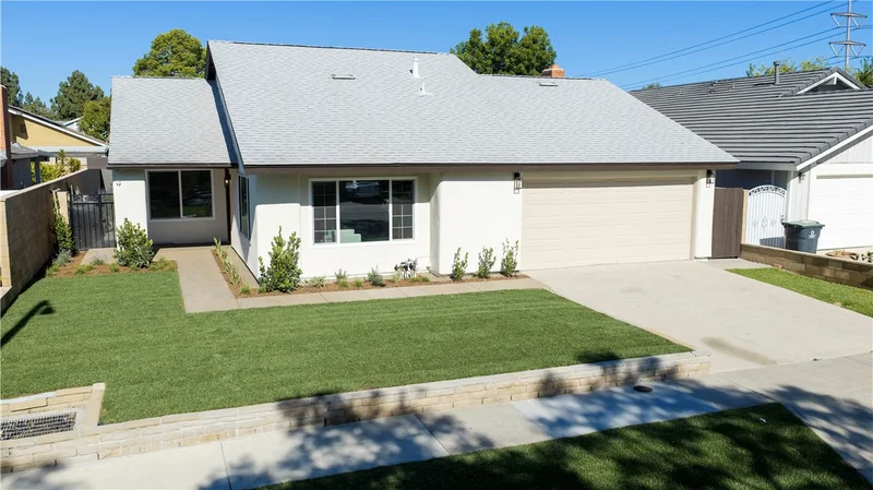 3209 S Diamond, Santa Ana, CA 92704