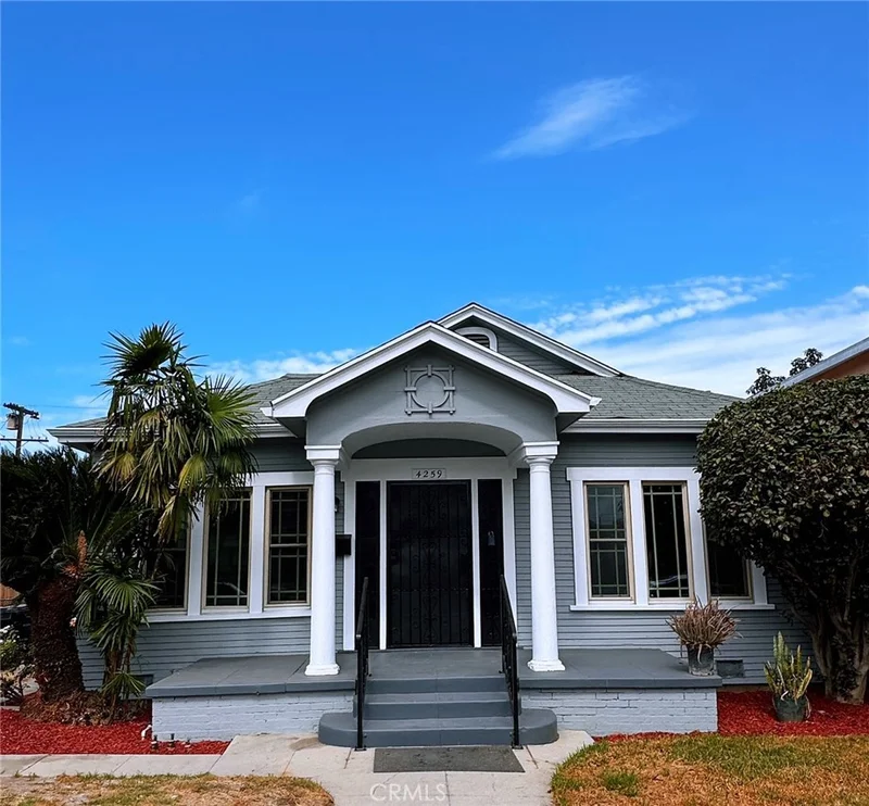 4259 Walton Avenue photo 2