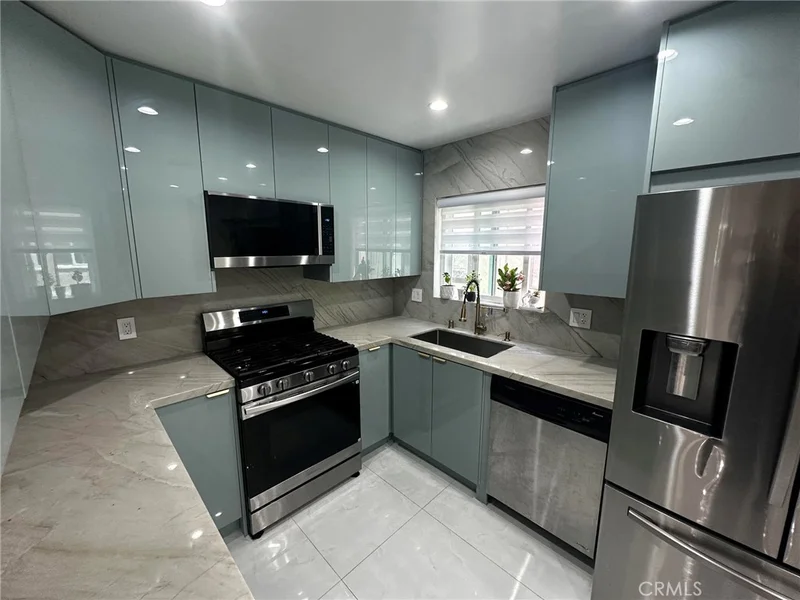 7432 Hazeltine 7